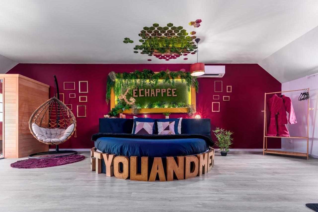 Suite L'Echappee - Maison Romantique - Spa & Sauna Privatif- Pole Dance - Lit Rond Avec Miroir Au Plafond Pezarches Ngoại thất bức ảnh