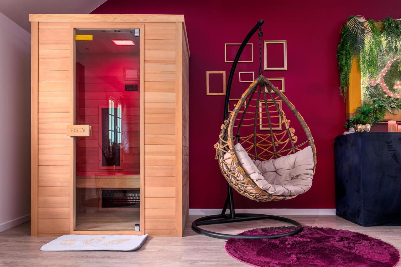Suite L'Echappee - Maison Romantique - Spa & Sauna Privatif- Pole Dance - Lit Rond Avec Miroir Au Plafond Pezarches Ngoại thất bức ảnh