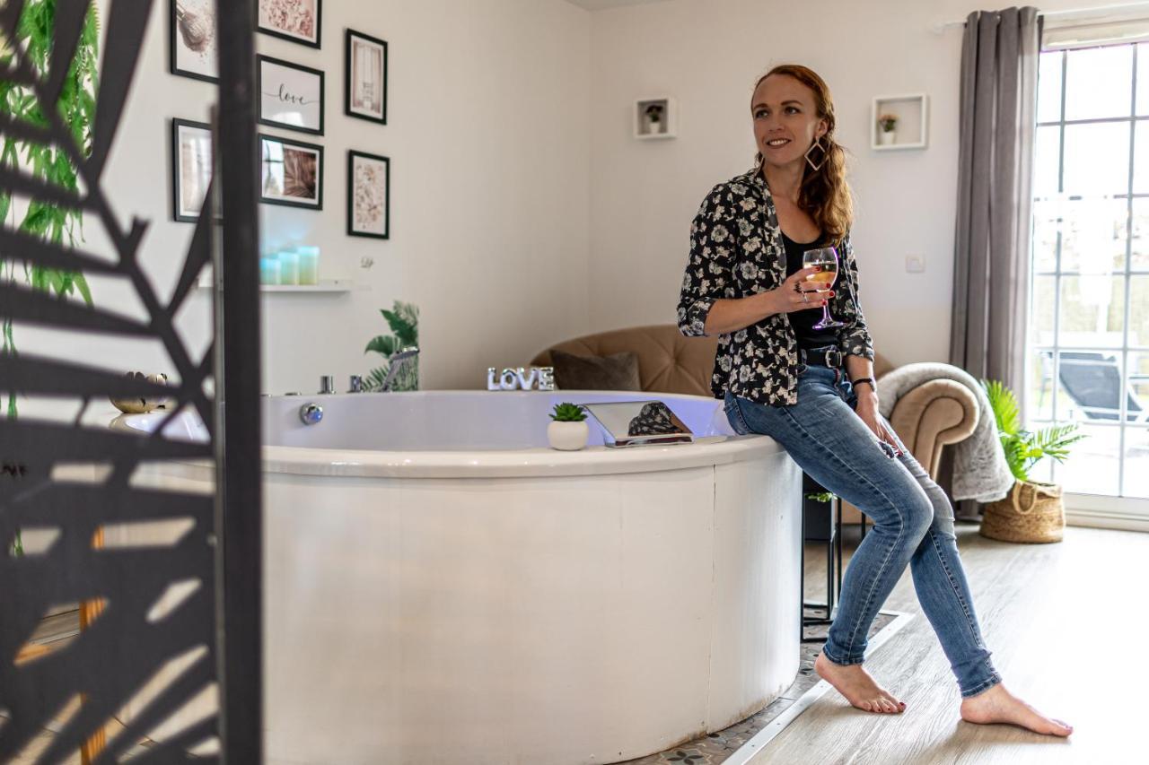 Suite L'Echappee - Maison Romantique - Spa & Sauna Privatif- Pole Dance - Lit Rond Avec Miroir Au Plafond Pezarches Ngoại thất bức ảnh